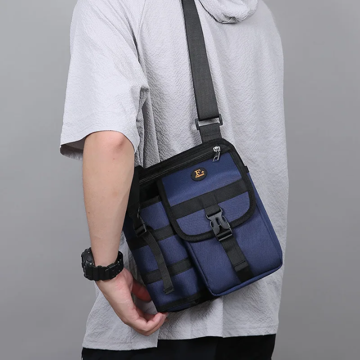 sac bandoulière tactique avec porte-bouteille intégré